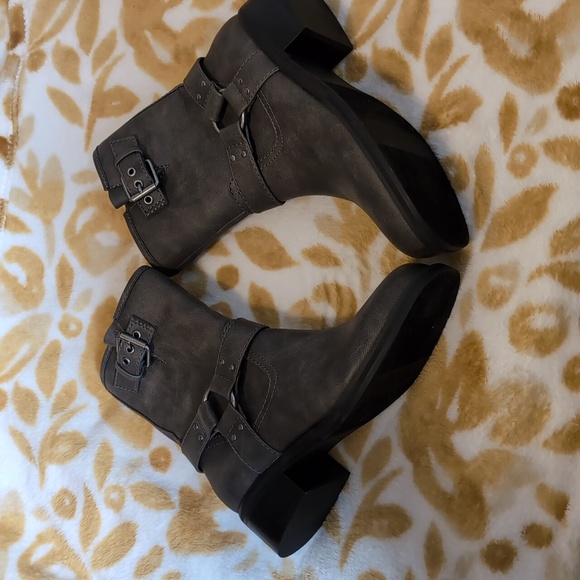 OPEN EDIT Shoes - Open Edit boots...